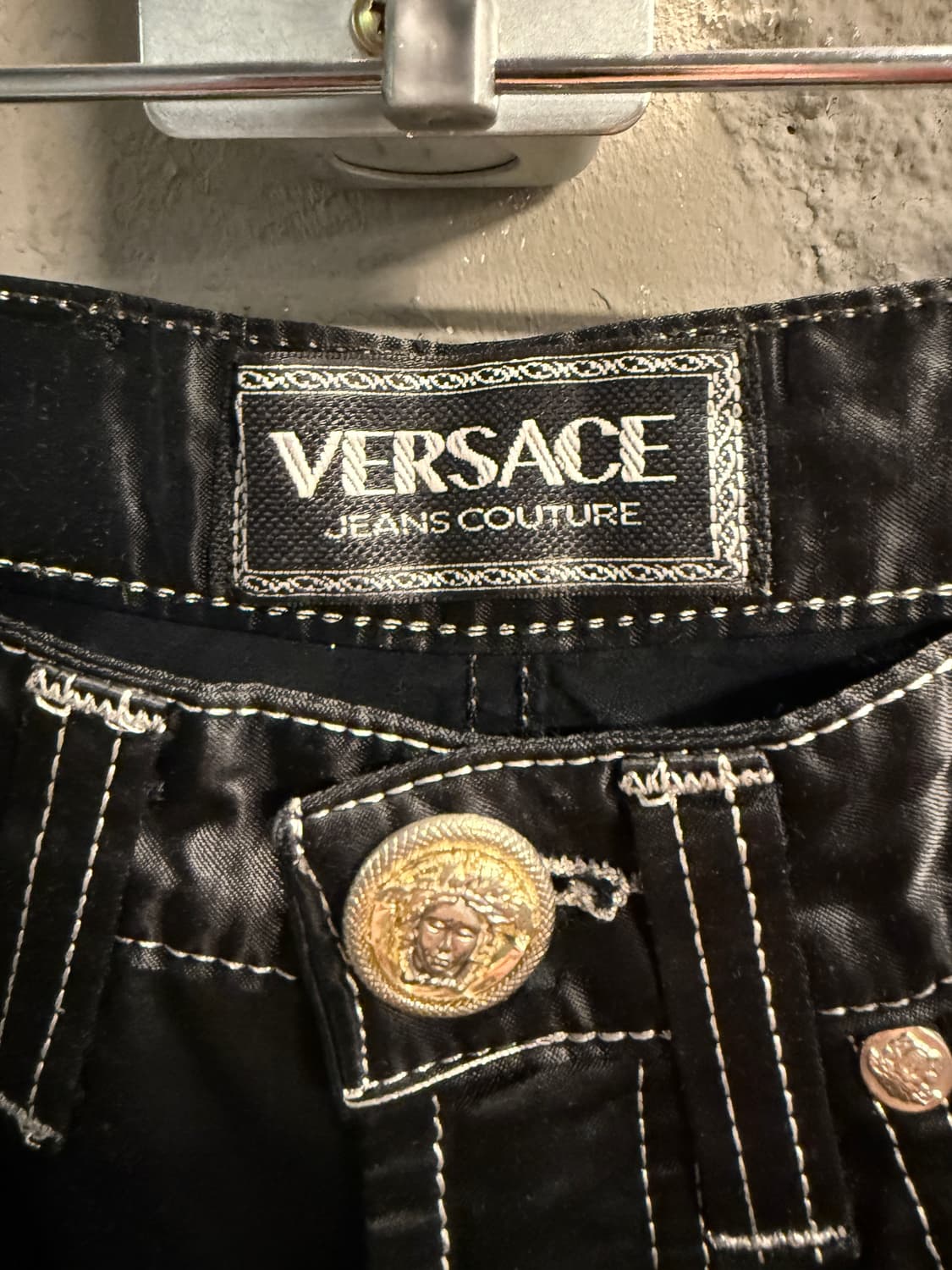 베르사체 진스 쿠튀르 블랙 코팅 면 팬츠 24인치 상품이미지7