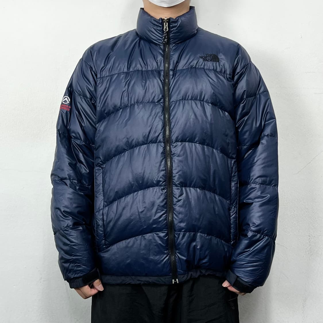 노스페이스 로고 써밋 시리즈 경량 패딩 상품이미지1