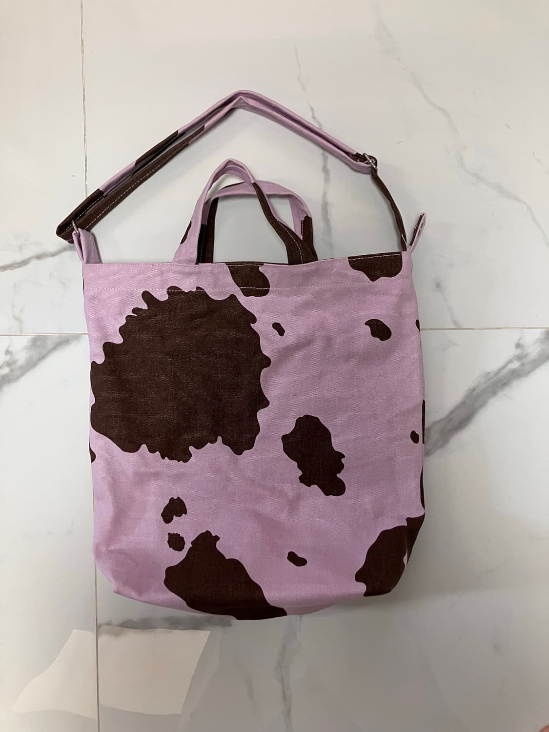 (희귀) baggu 바쿠 덕백 UO 한정판 캔버스 핑크 카우 패턴 숄더백 상품이미지1