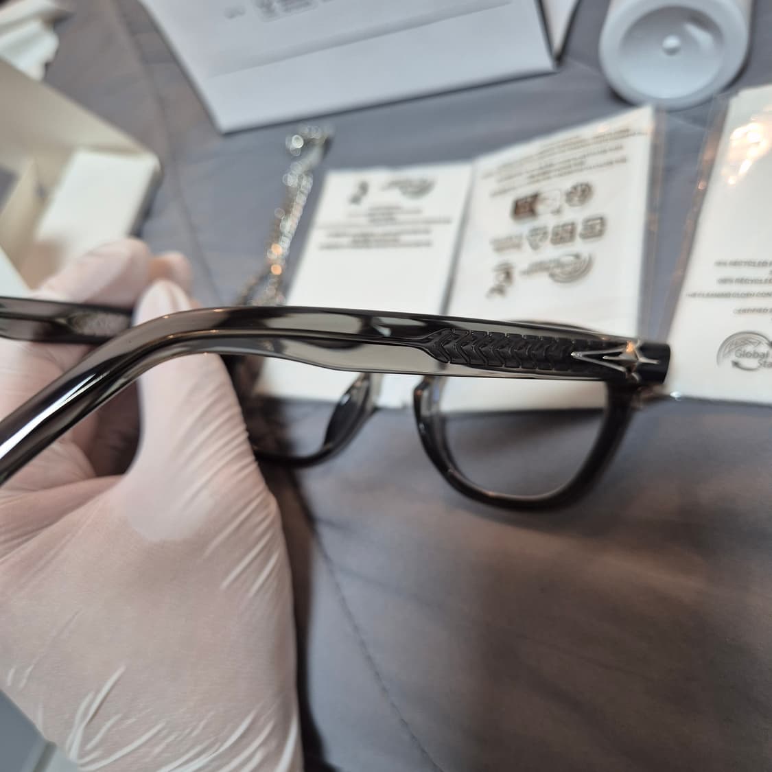 젠틀몬스터 본조 그레이 팝니다.풀박스 상품이미지8