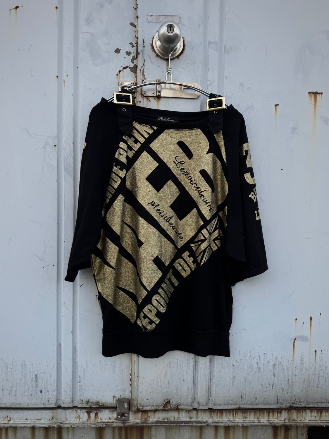 Gold Graphic Oversized Top 상품이미지1