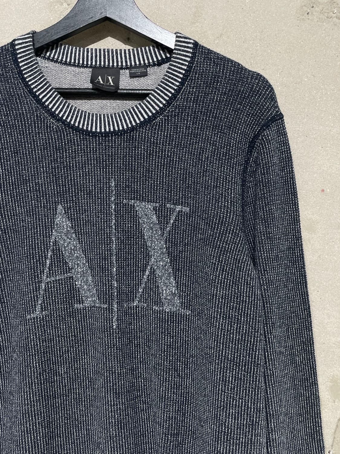 아르마니 익스체인지 네이비 이니셜 로고 크루넥 니트 상품이미지3