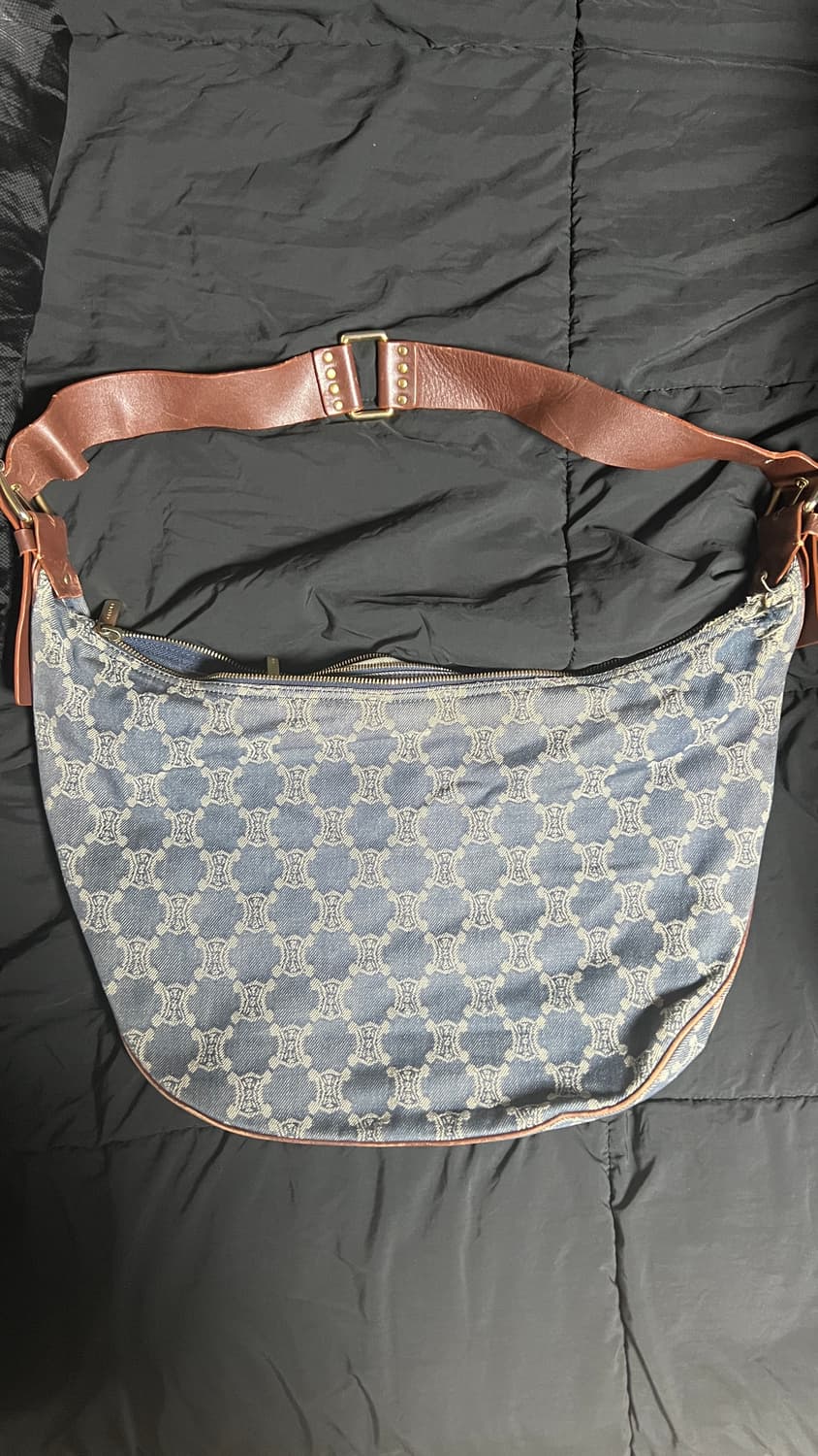 올드 셀린느 데님 트리옹프 패턴 크로스백 상품이미지2