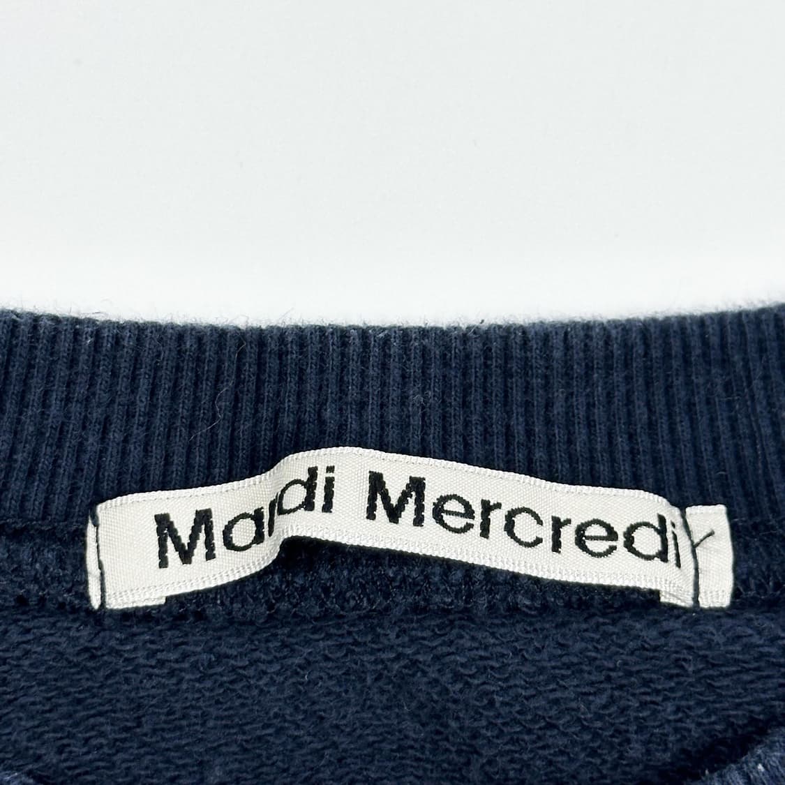 마르디 메크르디 플라워 네이비 맨투맨 (Free 여성추천) 상품이미지5