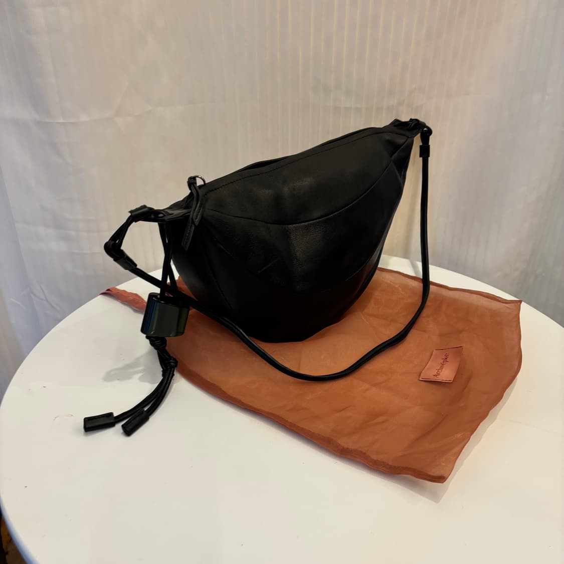 정품 아카이브앱크 양가죽 플링백     상품이미지3