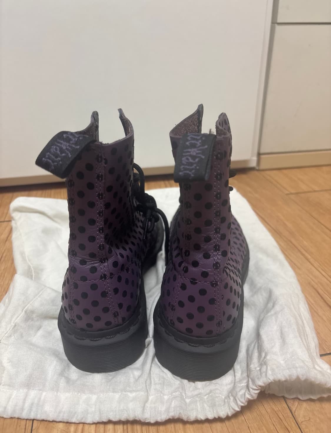 Dr.Martens 닥터마틴 8홀 땡땡이 상품이미지5