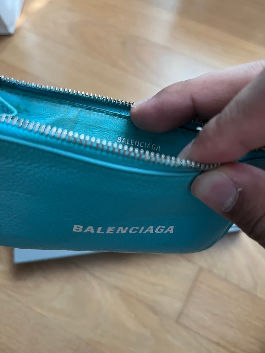 발렌시아가 지갑 판매 상품이미지5