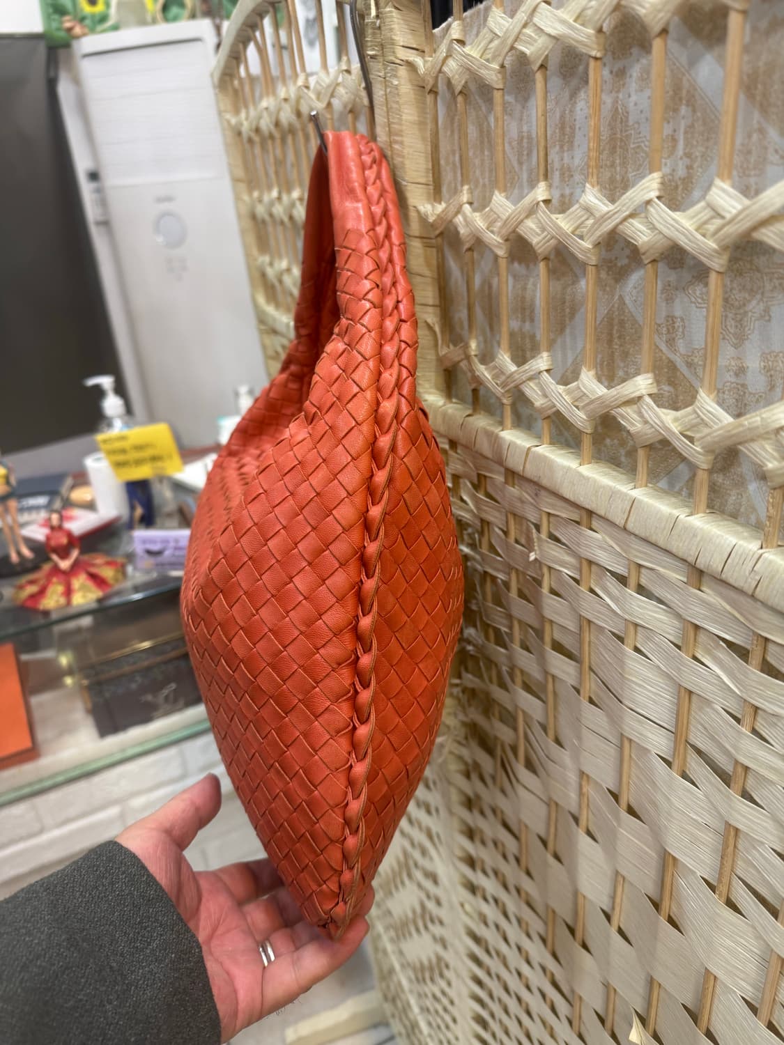 정품 보테카베네타 인트레치아토 호보백 팝니다 상품이미지2