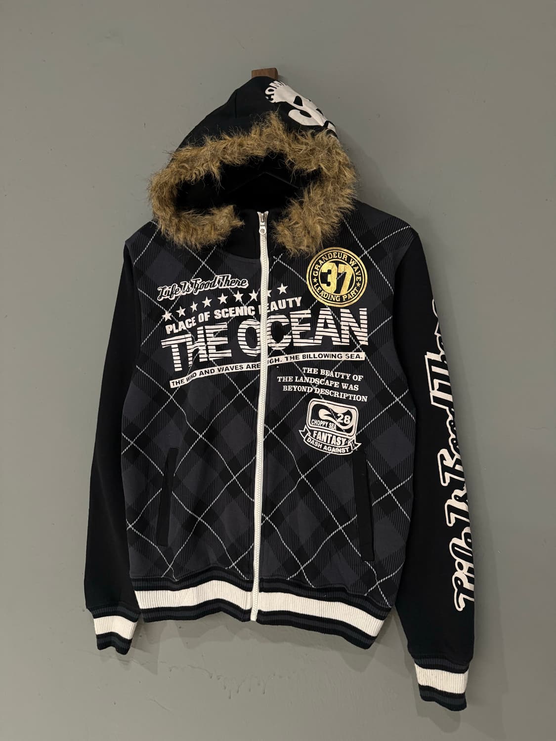 check pattern lettering fur hood zip-up 상품이미지6