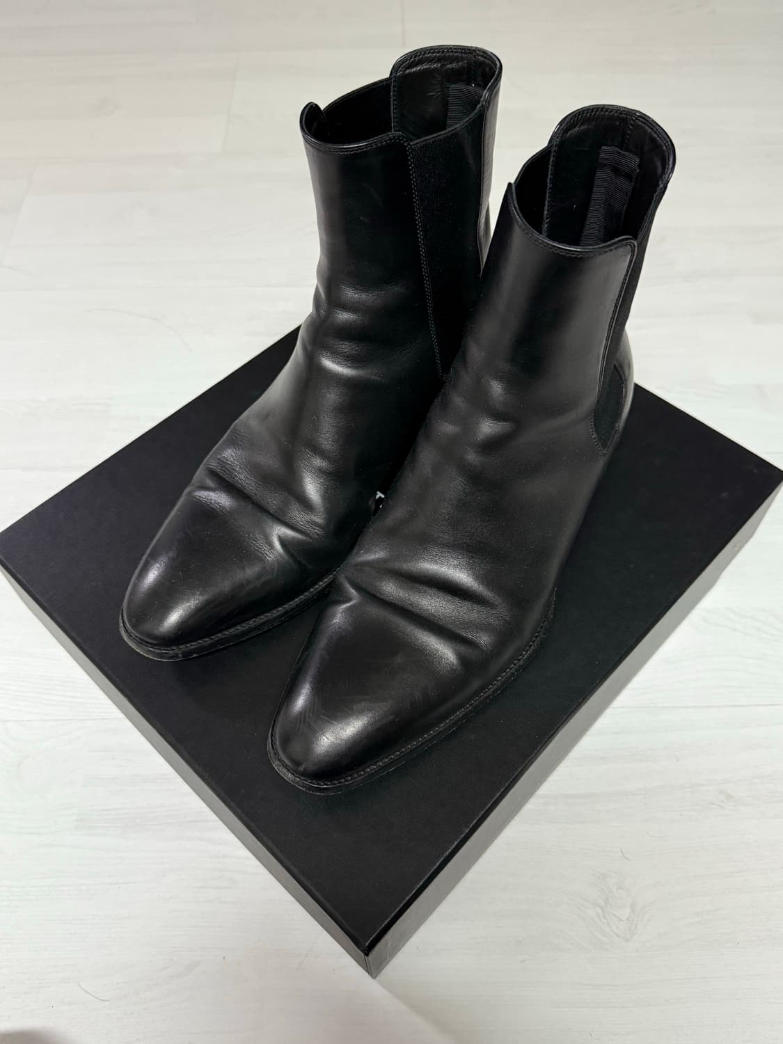 생로랑 와이어트 40 43사이즈 풀박 팝니다. 상품이미지1