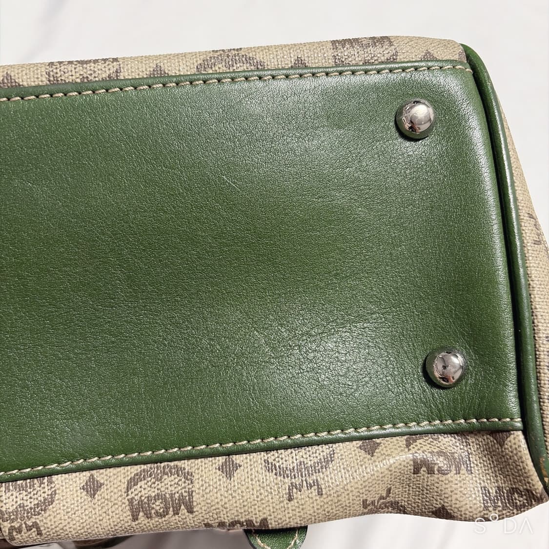 MCM 엠씨엠 로고 숄더백 토트백 그린 상품이미지3