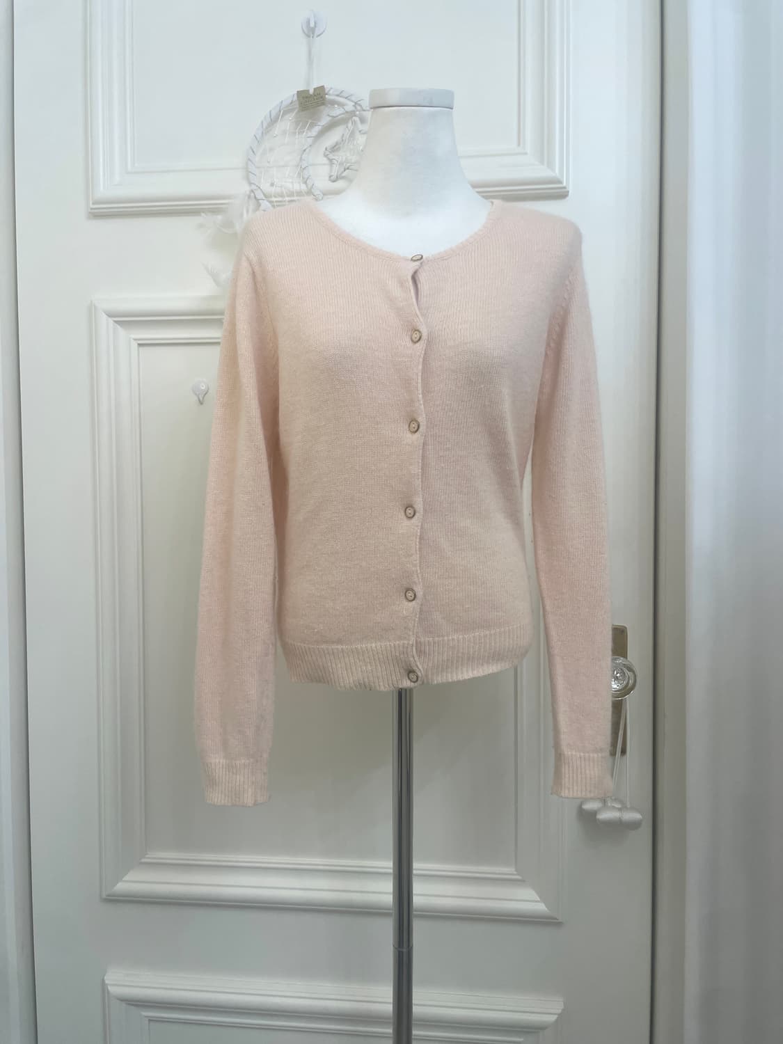 sheer coral soft basic cardigan(size-M) 상품이미지1