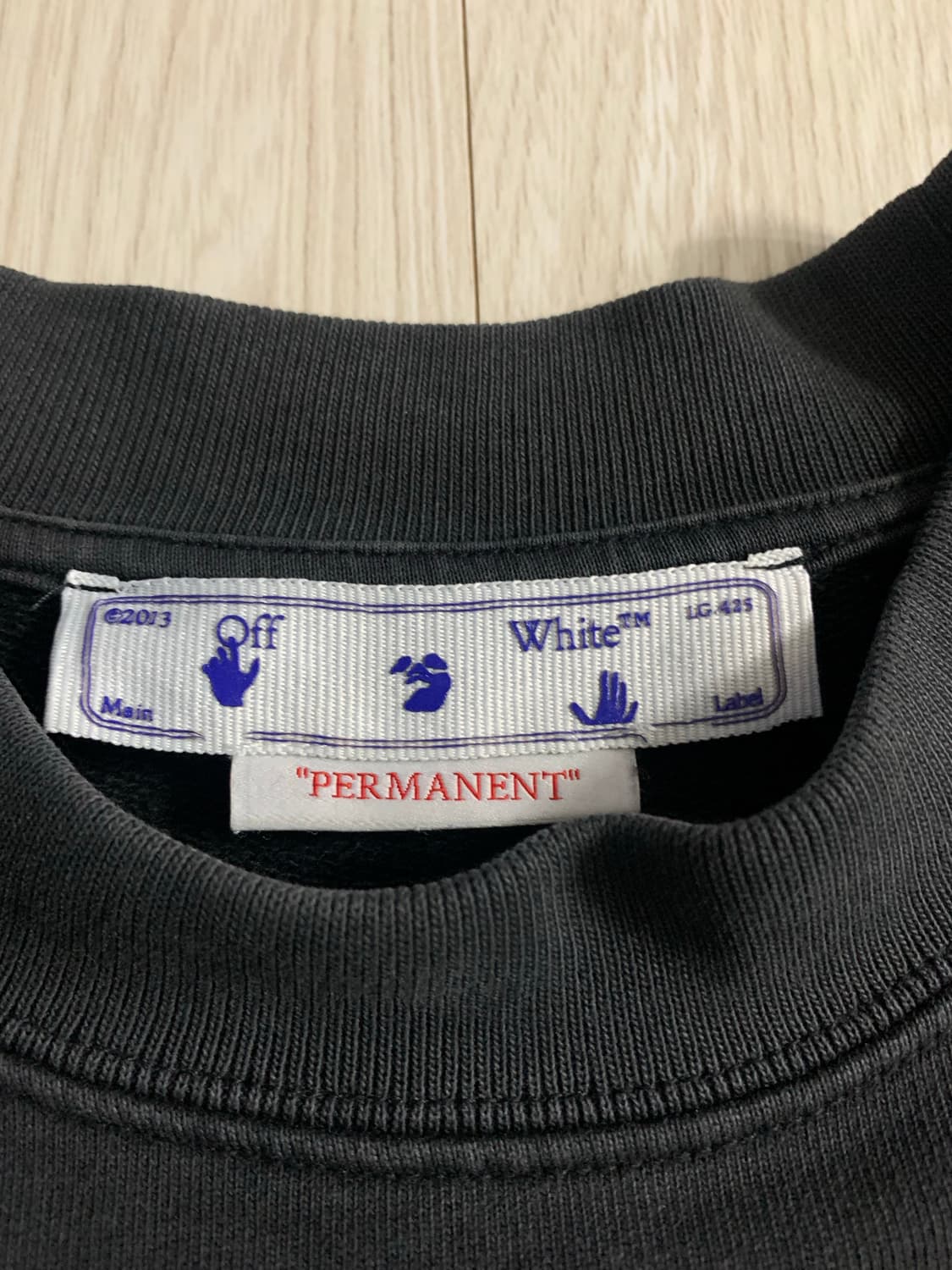 오프화이트(Off-White)의 핸드 오프 로고 프린트 스웨트셔츠 상품이미지3