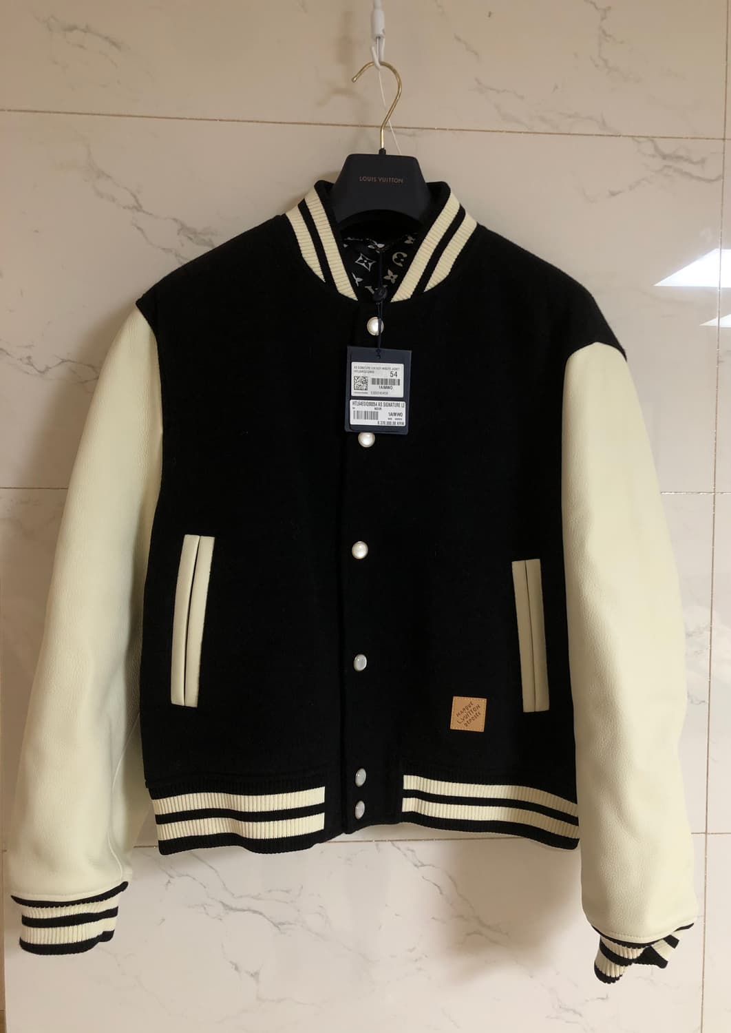 루이비통 레더 시그니처 바시티 자켓 상품이미지1