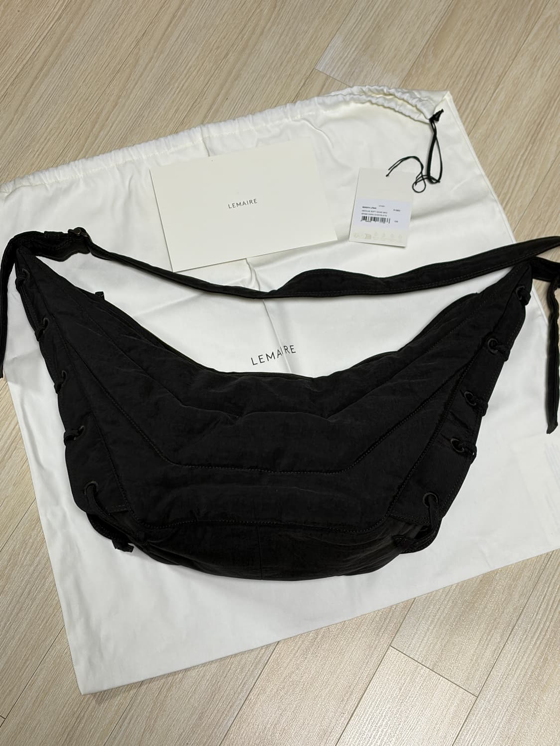 르메르 소프트 게임백 미디엄 다크 초코 판매합니다. 상품이미지1