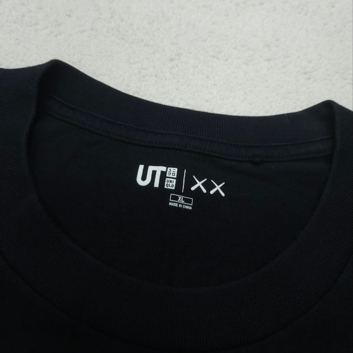 유니클로 카우스 반팔 XL 상품이미지4