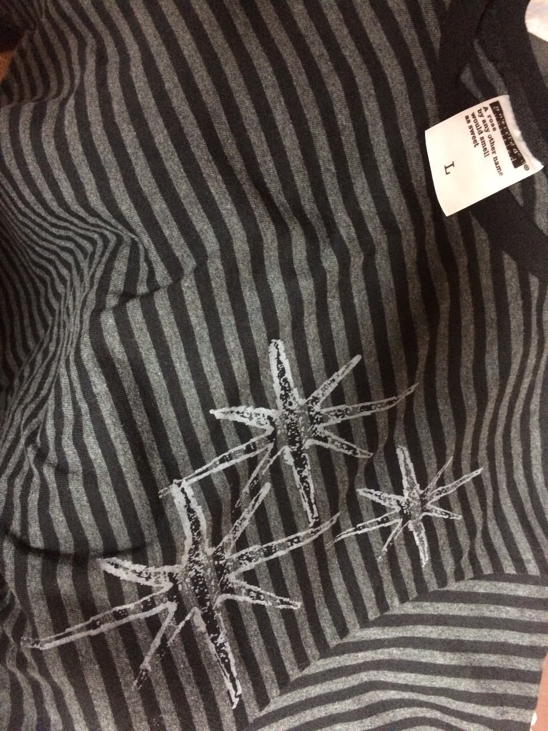 언타이틀 스테리나잇 스몰 스트라이프 롱 슬리브 블랙차콜 상품이미지2