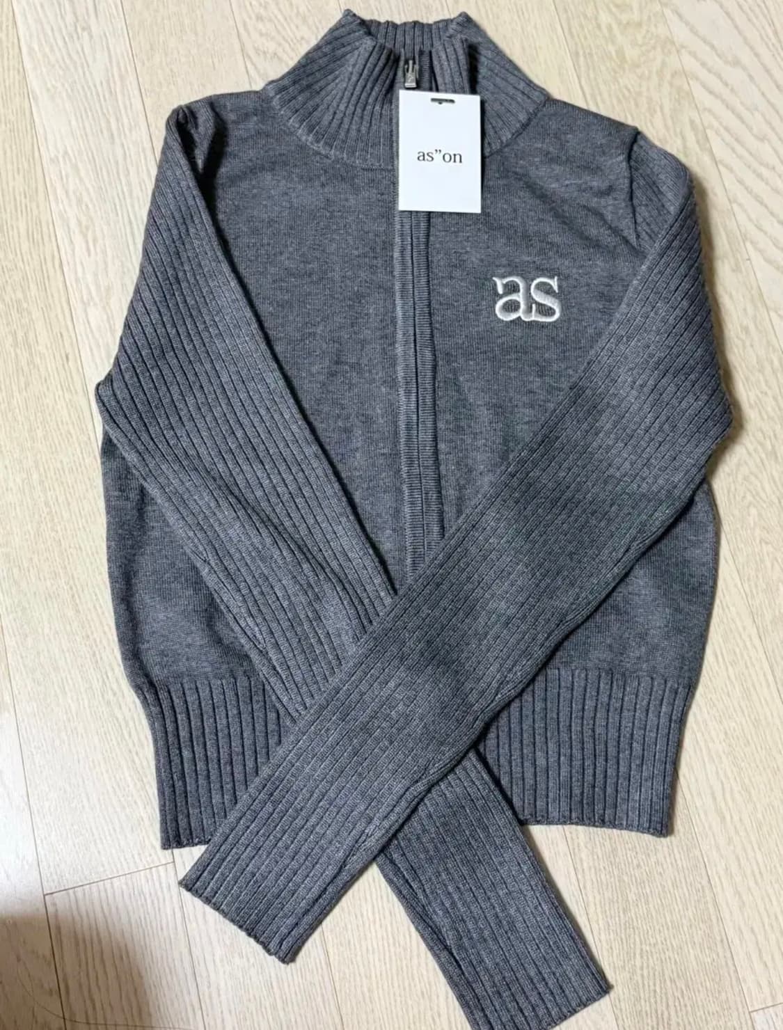 (택o,새상품)애즈온 마론 니트 집업 차콜 상품이미지2