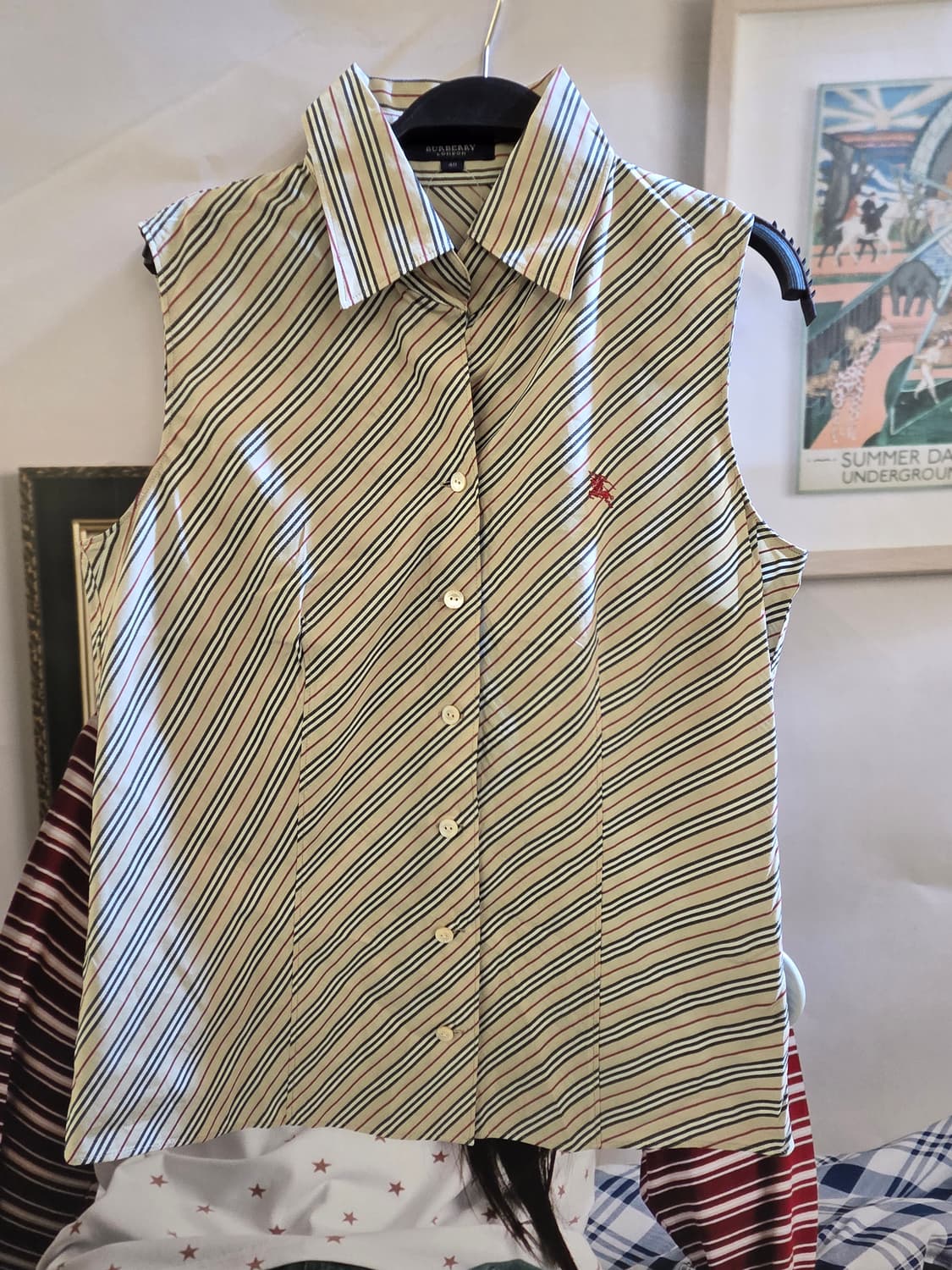 Burberry 버버리 베이지 베스트 셔츠 상품이미지4