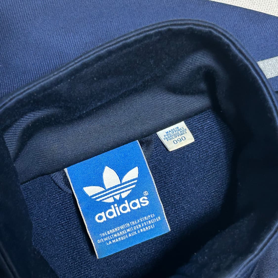 90 아디다스 그레이 라인 네이비 트랙탑 상품이미지4