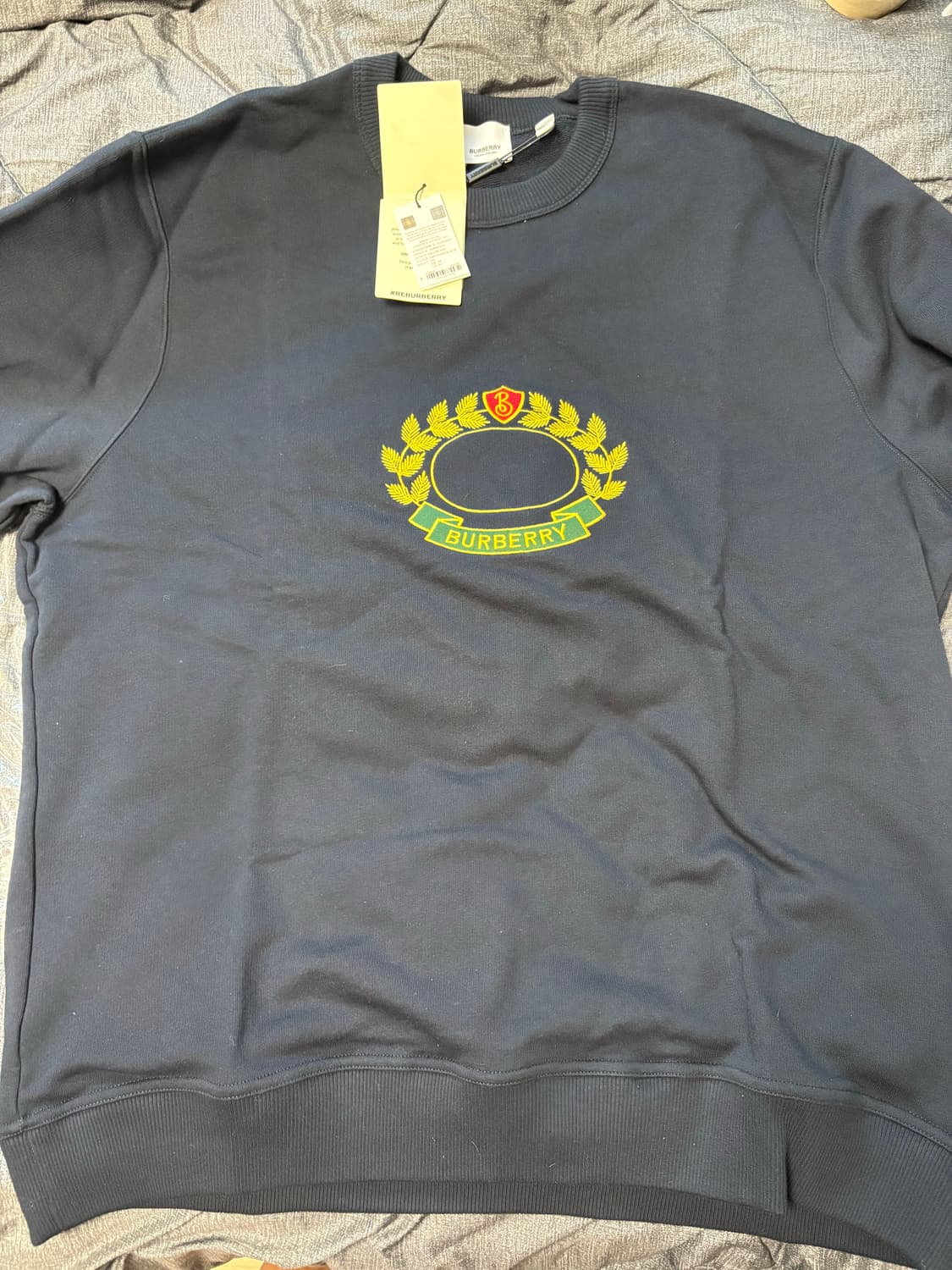 2xl 버버리 자수 네이비 맨투맨 새상품 상품이미지3