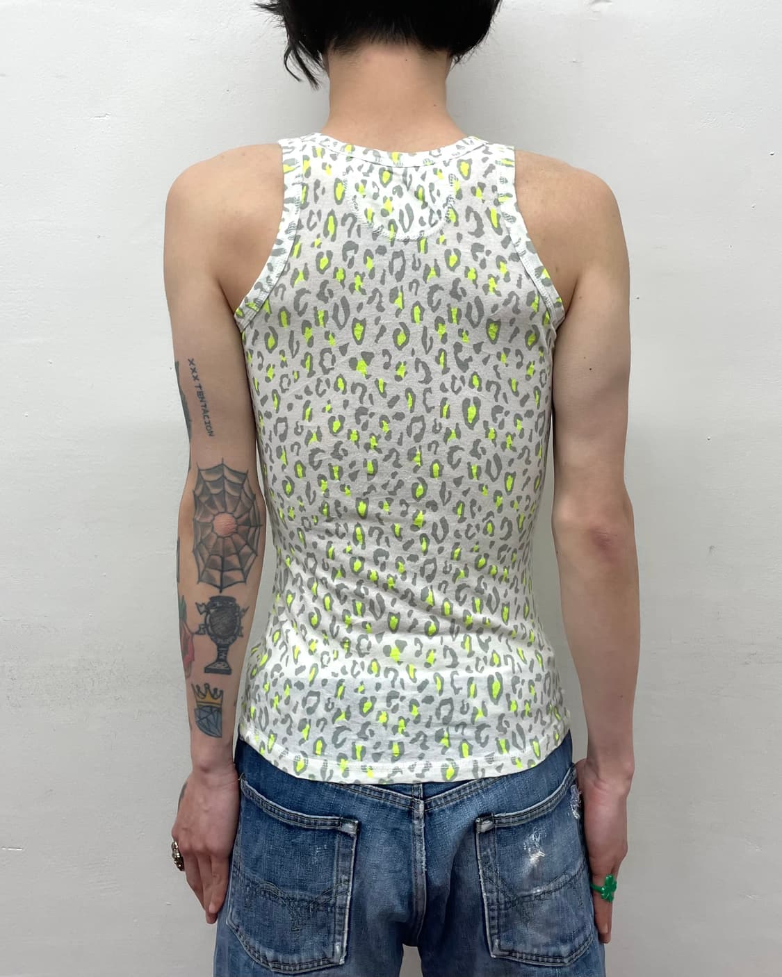 green leopard sleeveless shirt 상품이미지2