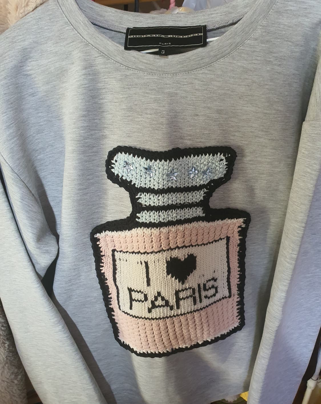 미카엘라 버거 향수병 맨투맨 상태 굿 사이즈 55~66 상품이미지1