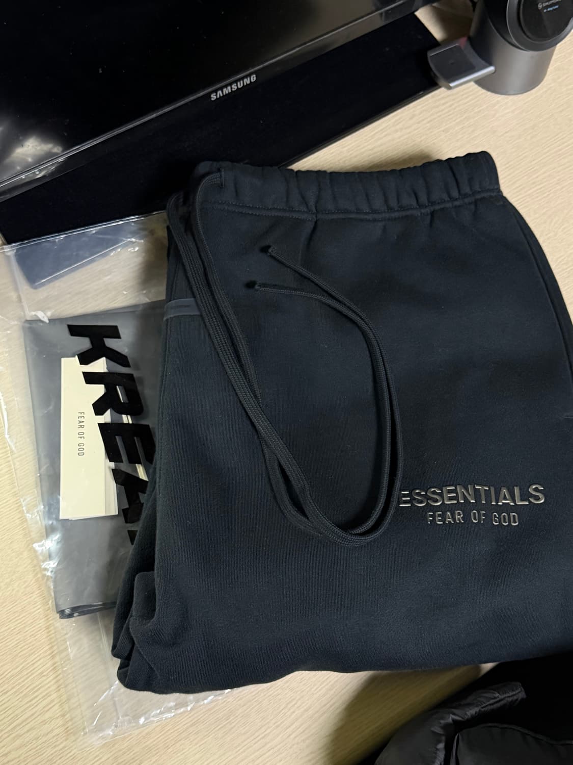 피오갓 에센셜 릴랙스드 플리스 스웻팬츠 XL 상품이미지2