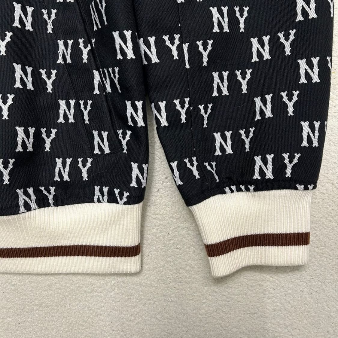 MLB 뉴욕양키스 클래식 모노그램 자카드 바시티 자켓 블랙 L 상품이미지3