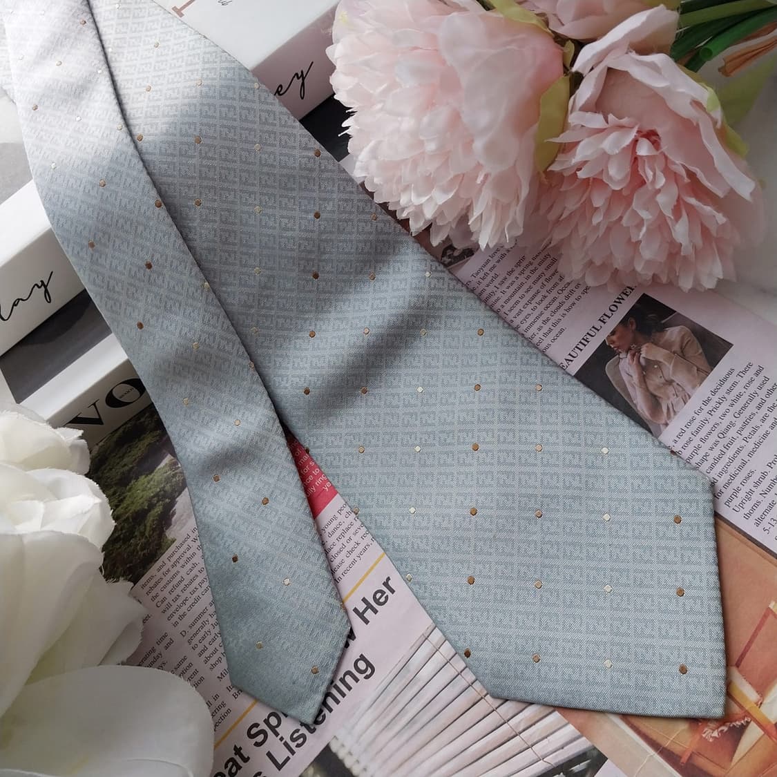 펜디 실크 라이트블루 주카 모노그램 넥타이 9cm A~B등급 K1327
 상품이미지2