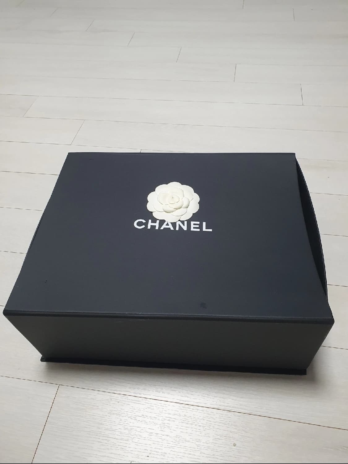 샤넬 호보백 스몰 화이트 블랙 (롯데백화점 본점 정품) 상품이미지7