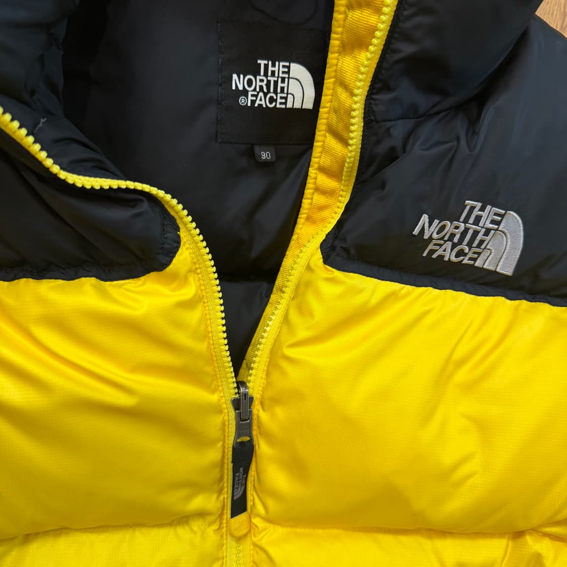 TNF 노스페이스 700 옐로우 눕시 패딩  상품이미지3