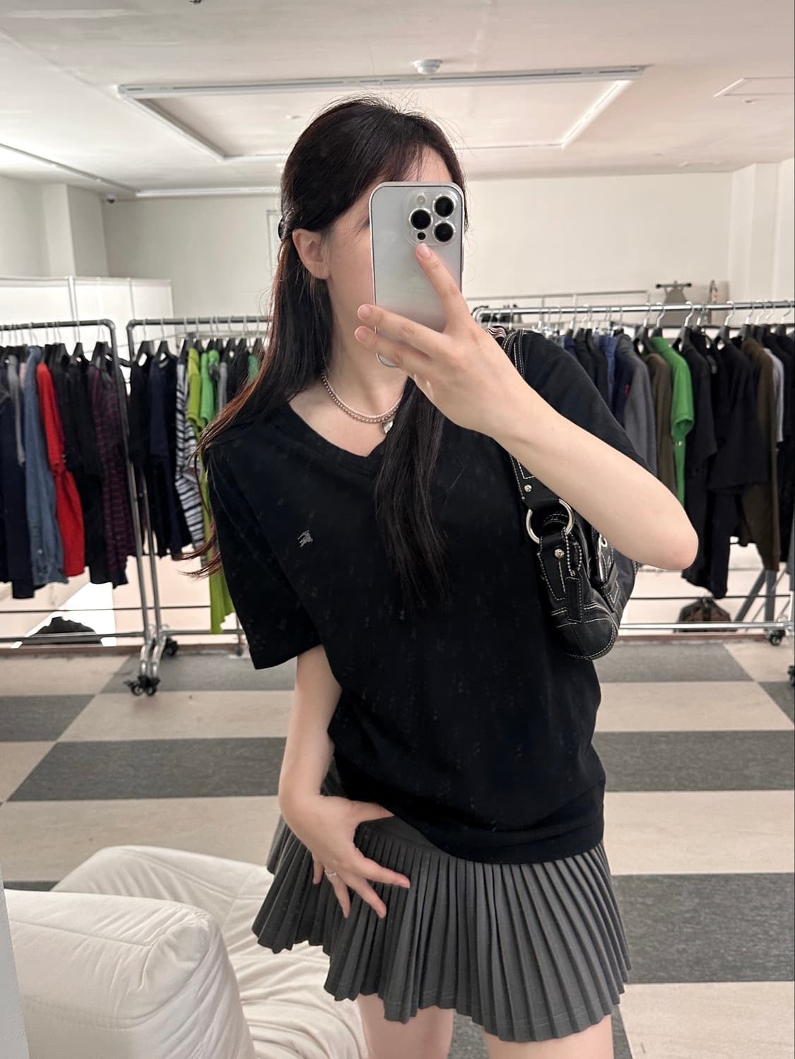 버버리 기마로고 V넥 반팔 티셔츠  상품이미지3