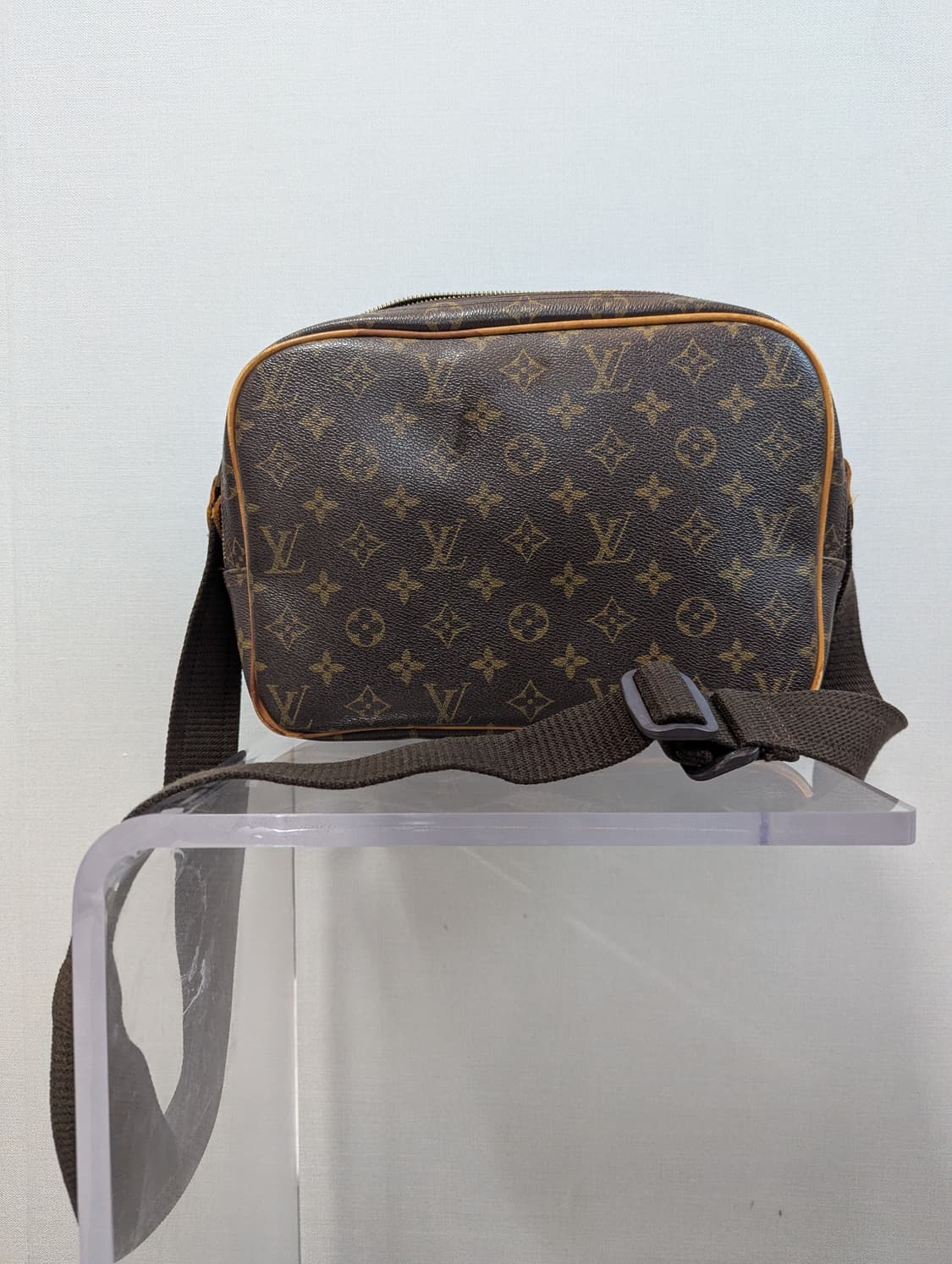 모노그램 숄더 백 상품이미지3