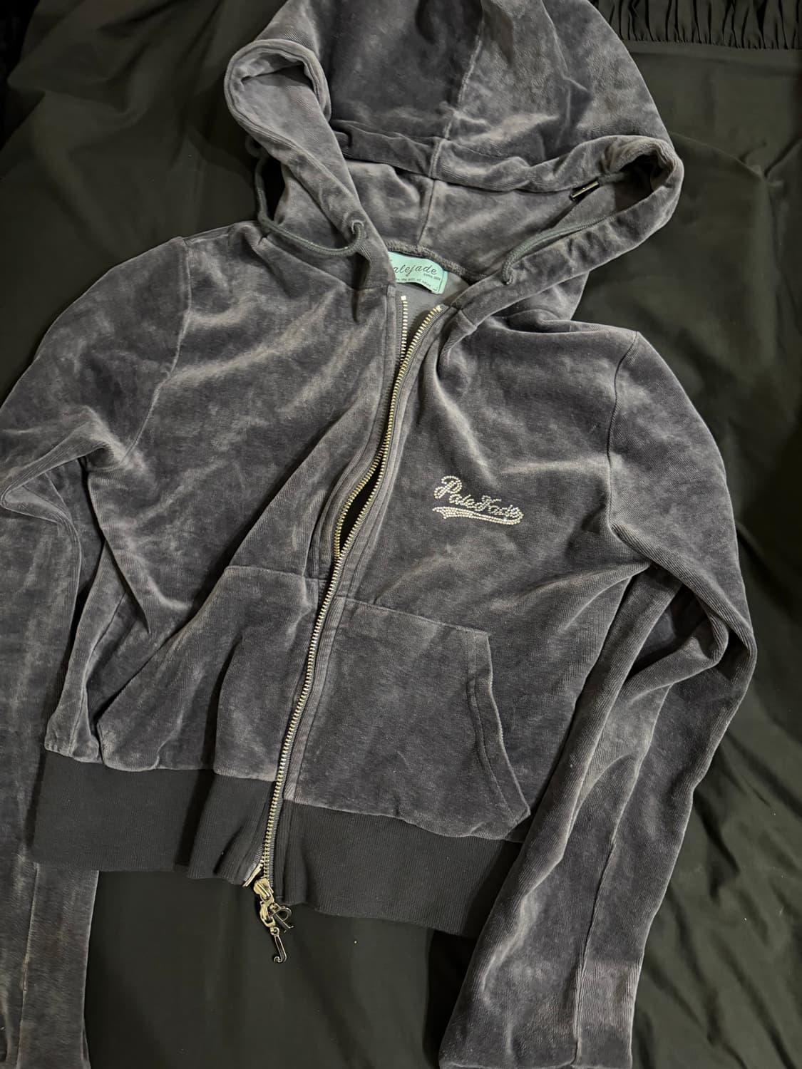 페일제이드 벨벳 후드집업 차콜 상품이미지2