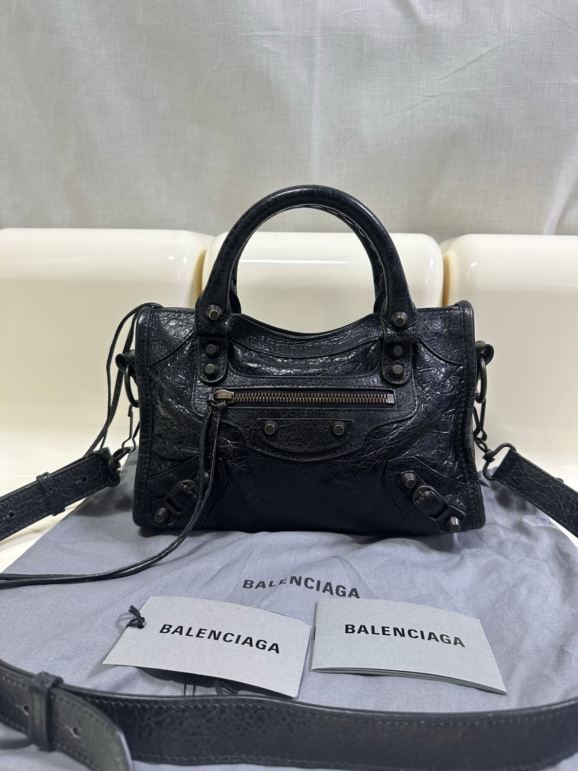 [A+ 정품] 발렌시아가 르 시티 모터백 미니 블랙 상품이미지2