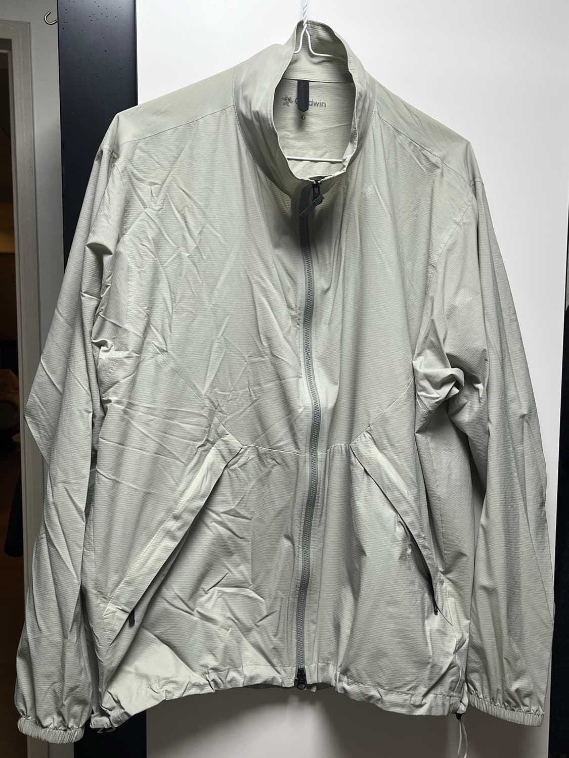 골드윈 이퀼리브리엄 윈드 자켓 포그 베이지 상품이미지2