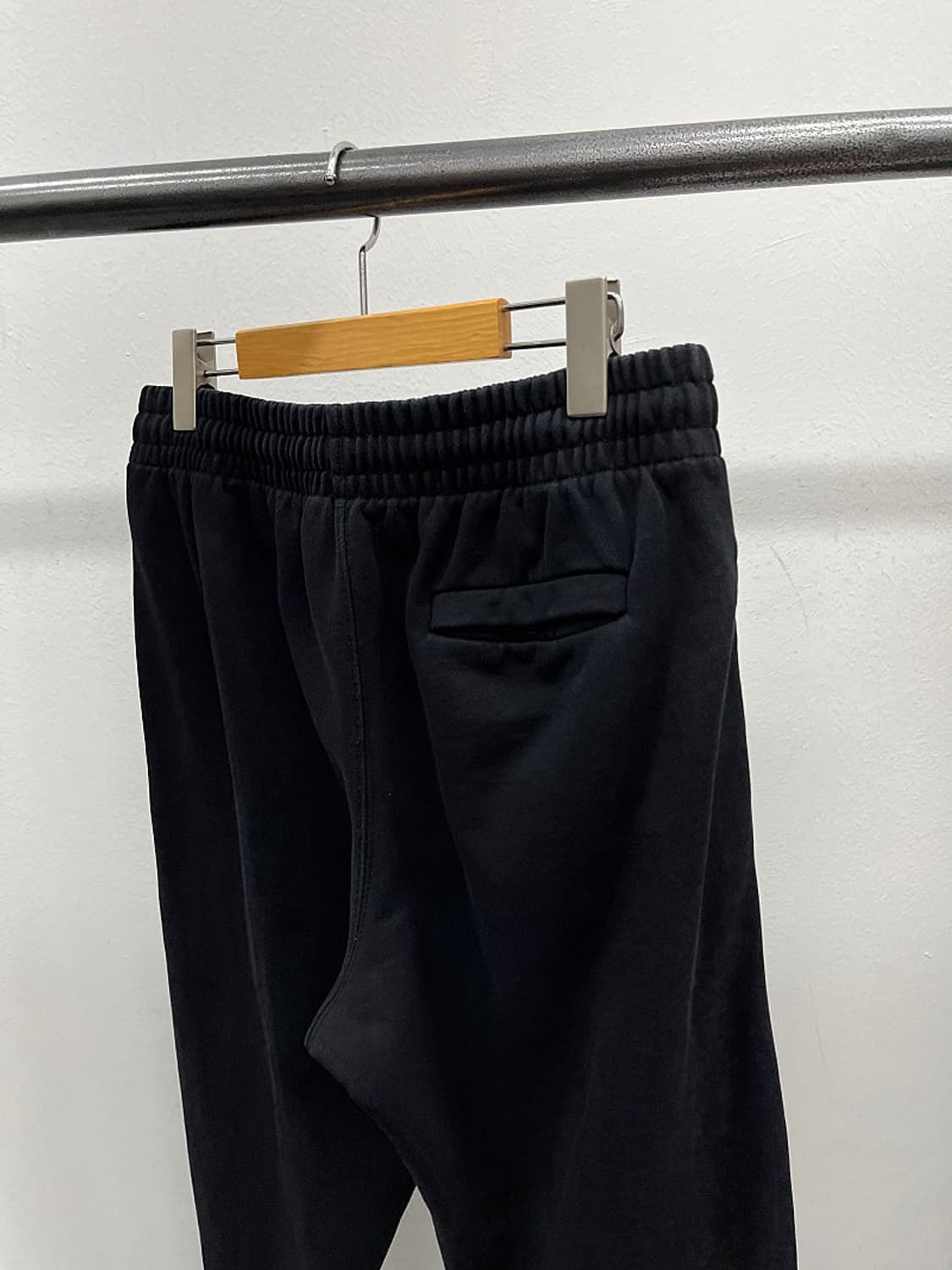 30) 오프화이트 블랙 스웻팬츠 상품이미지7