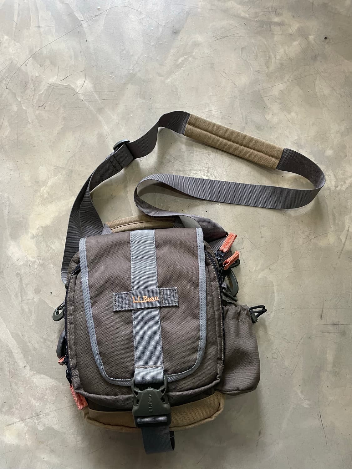 LL Bean 크로스백 브라운 상품이미지3