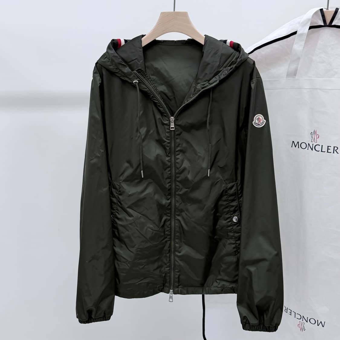[S+급/3] 몽클레어 그림퍼스 바람막이 자켓 카키 상품이미지1