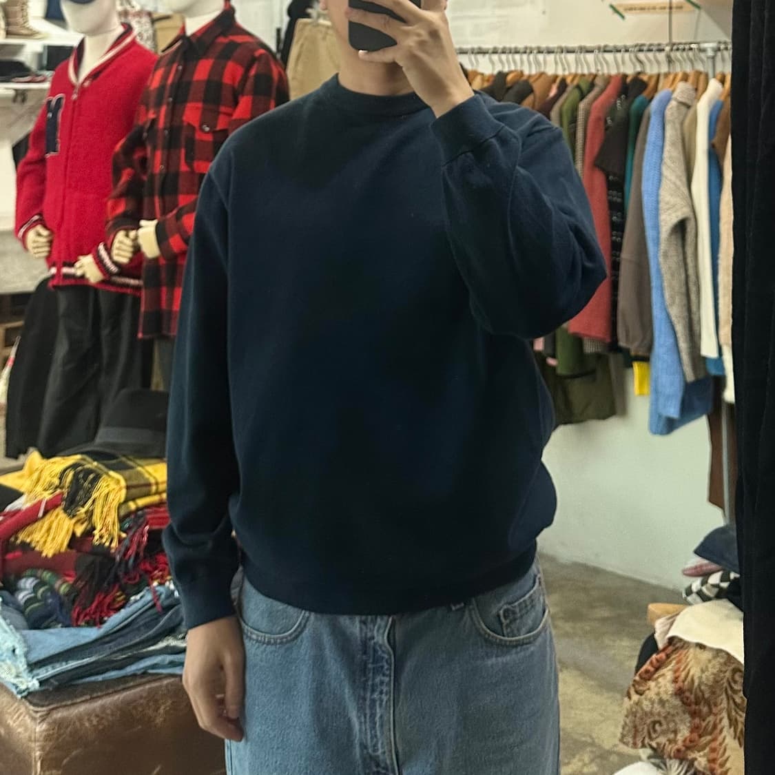 (착용컷) SHIPS 코튼 맨투맨 (남성용 100) 상품이미지3