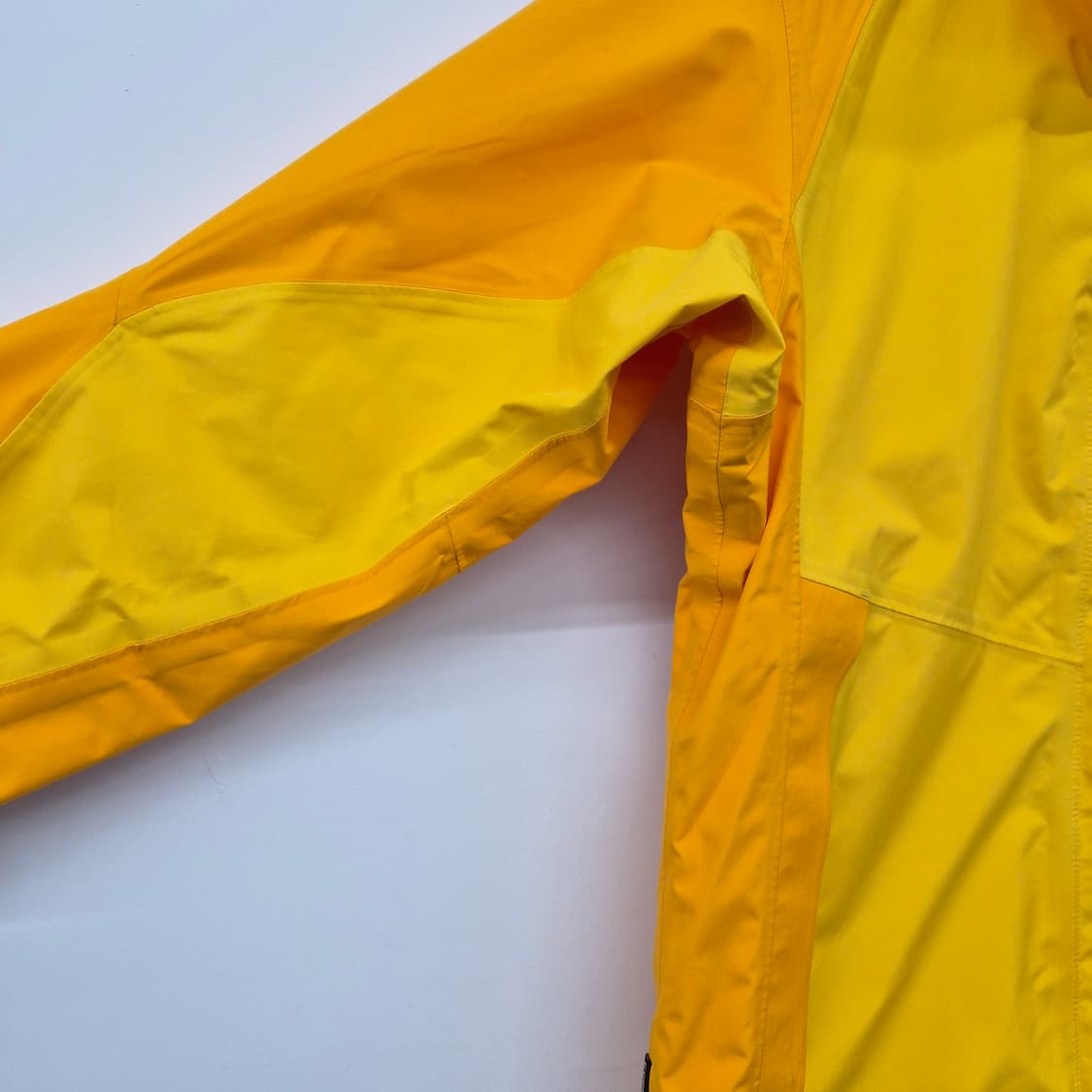 노스페이스 옐로우 바람막이 자켓 남성 M 상품이미지2
