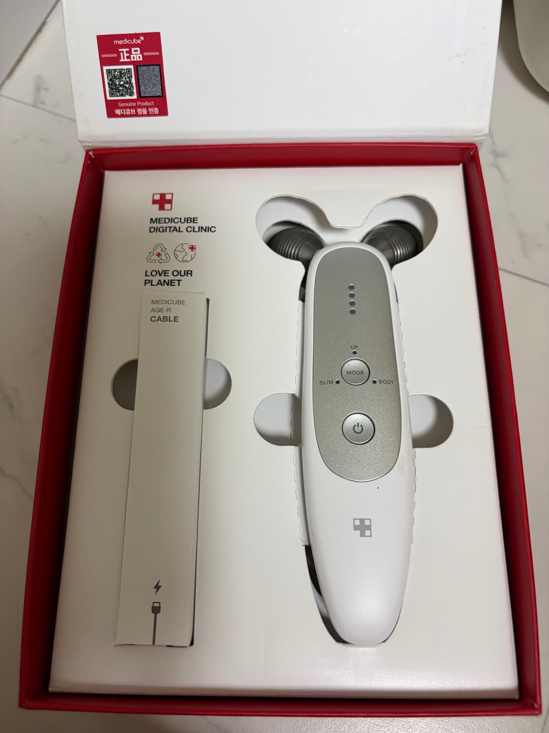 [풀박스] 메디큐브 에이지알 더마 EMS 샷(상태최상) 상품이미지1