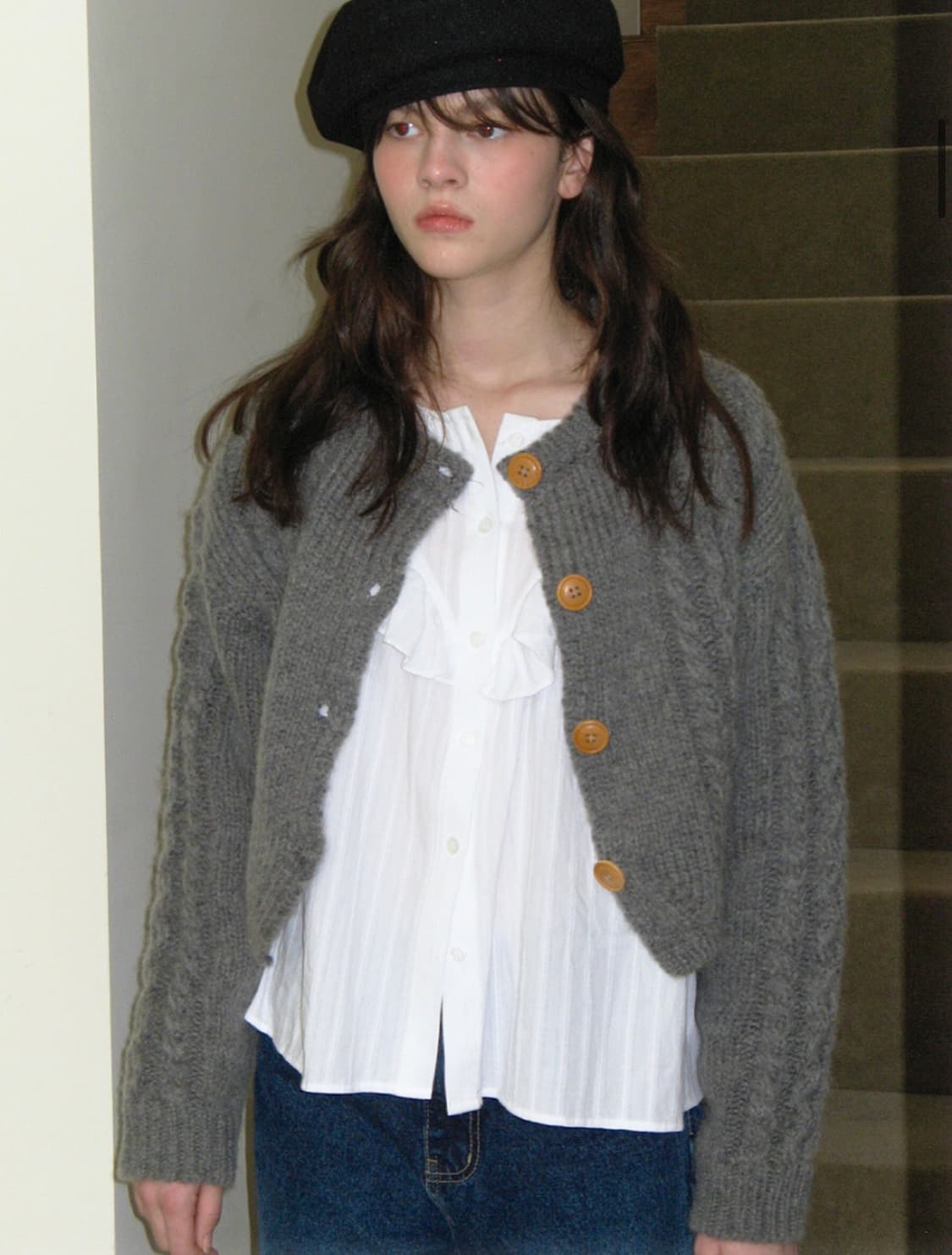 썸웨어버터 woodbutton cable cardigan 차콜 상품이미지1