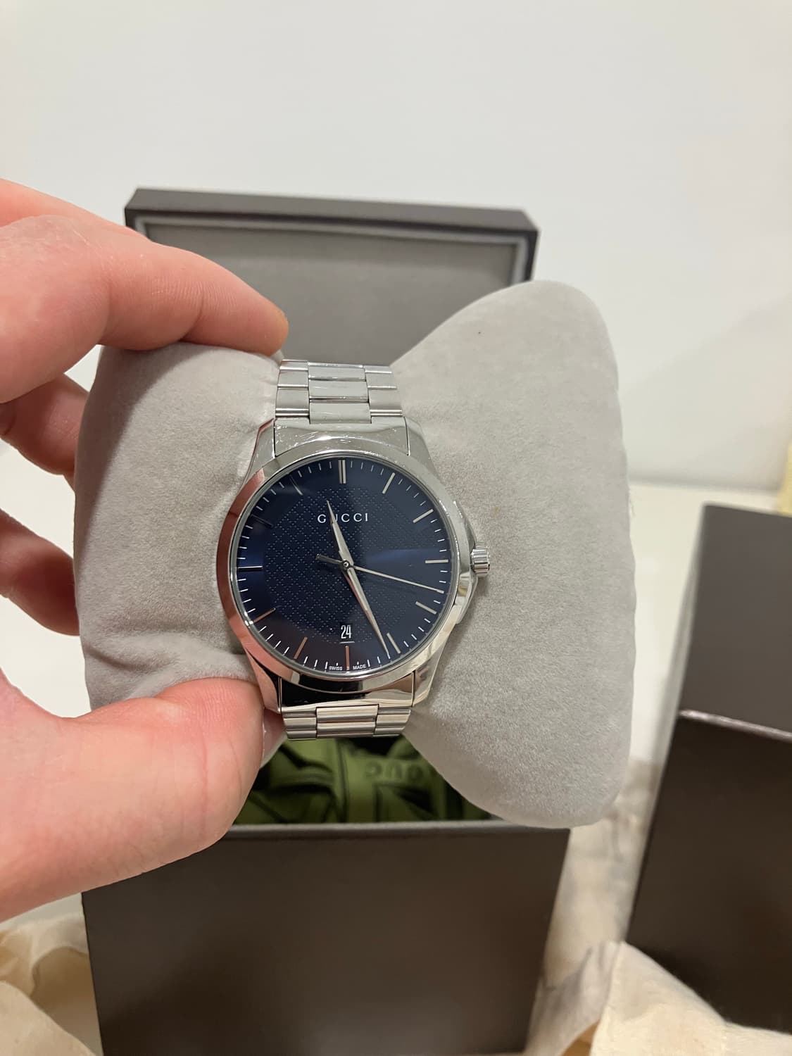 구찌 G-TIMELESS 38mm 청판 드레스워치 상품이미지3