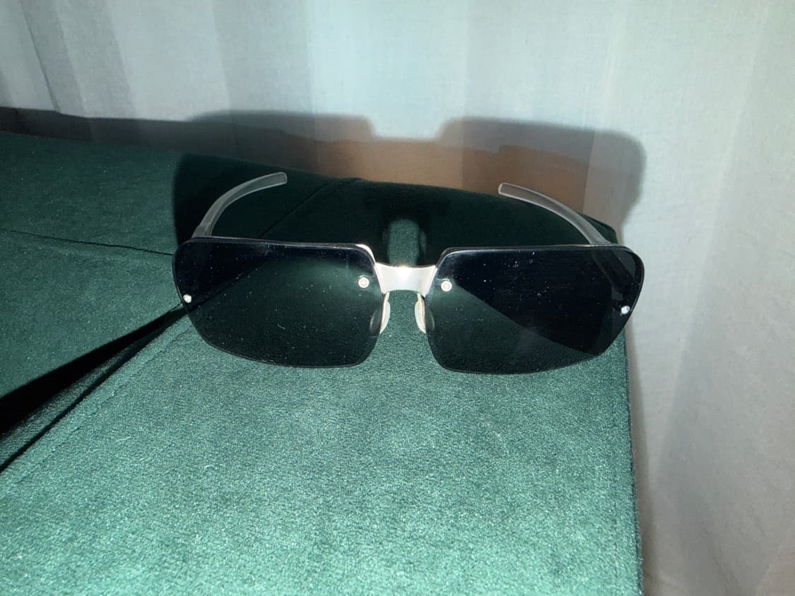 Prada Sunglasses 상품이미지2