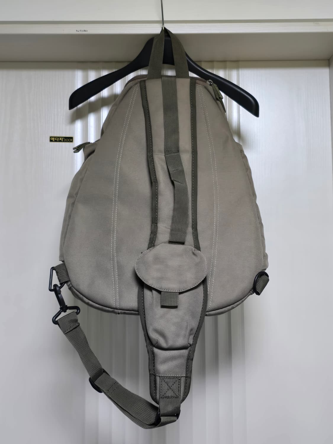 나이스 고스트 클럽 슬링백 NGC SPORTY SLING BAG 상품이미지3