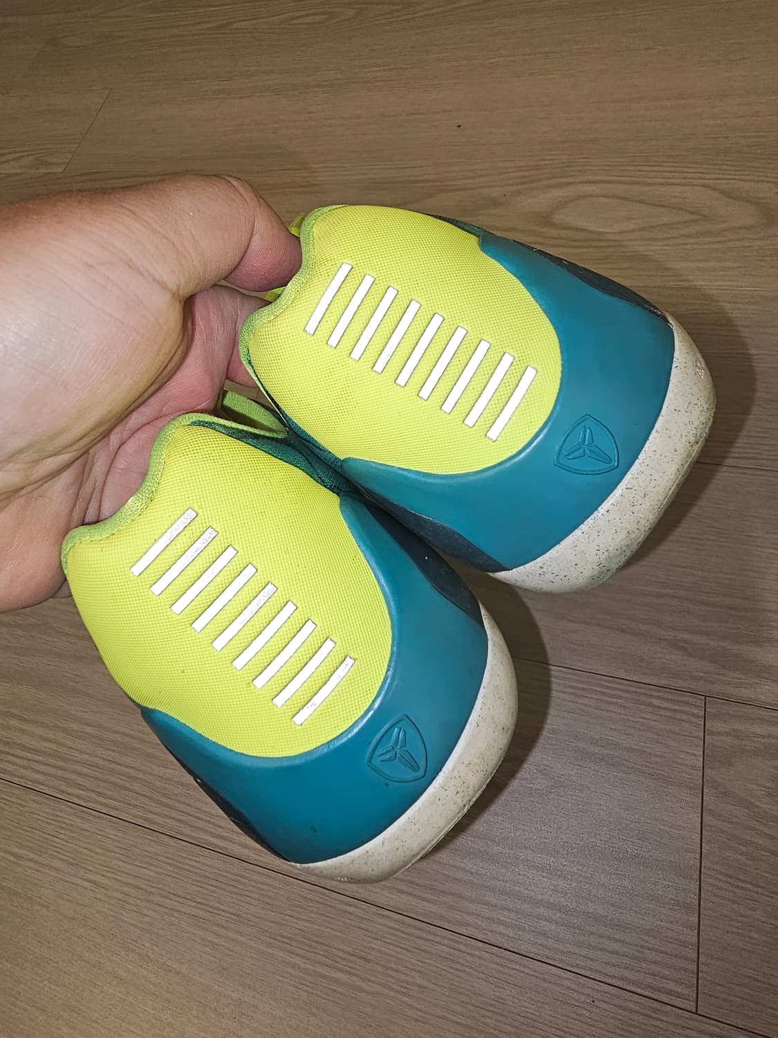 나이키 코비 9 스니커즈 상품이미지2