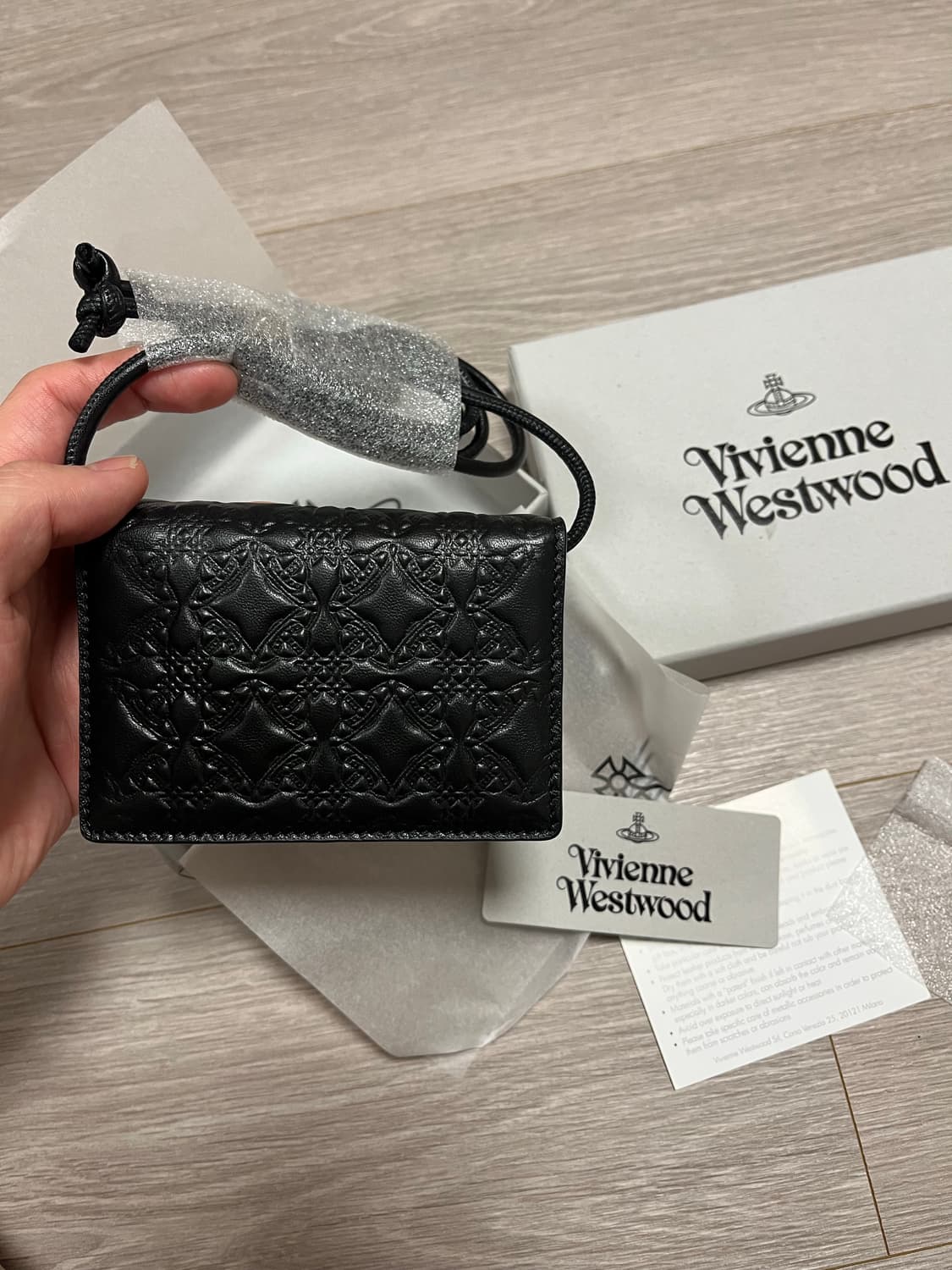 (새상품) 비비안웨스트우드 카드지갑 스트랩 상품이미지3