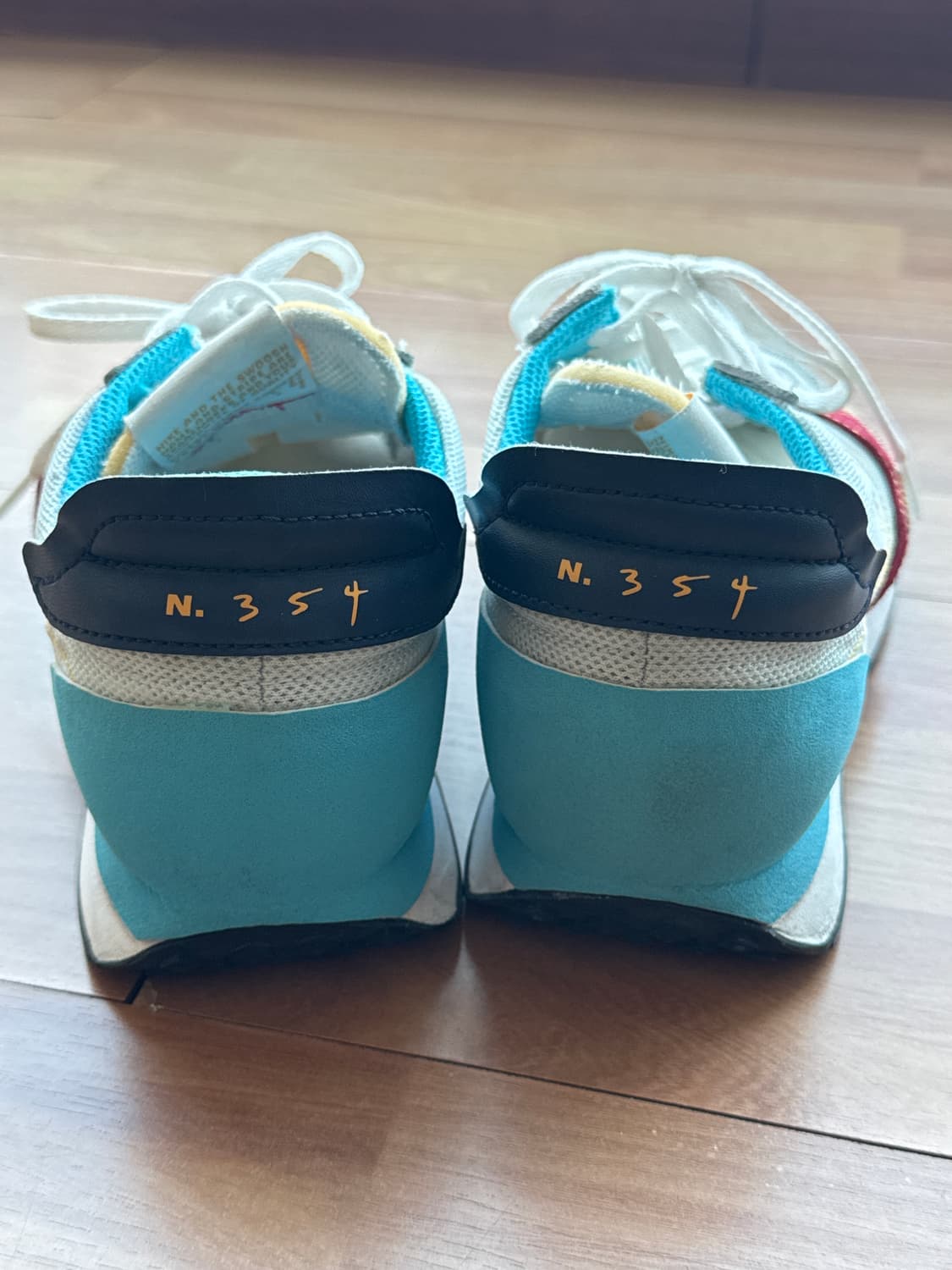 나이키 데이브레이크 타입 풋볼 그레이 판매합니다 상품이미지3